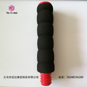 Cubierta de manillar de goma de nitrilo negra y roja espumada de 5 mm de grosor para raqueta de bádminton y bicicleta de equilibrio - Product Image 1