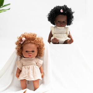 Muñeca de vinilo con cabello rizado, estilo explosivo, para vestir y jugar, regalo para niñas. - Product Image 5