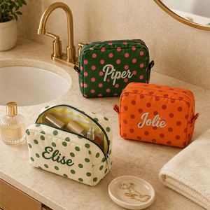 Pochette de maquillage personnalisée avec monogramme brodé, motif à pois, en polyester, organiseur de cosmétiques, pochette de voyage durable pour articles de toilette - Product Image 5