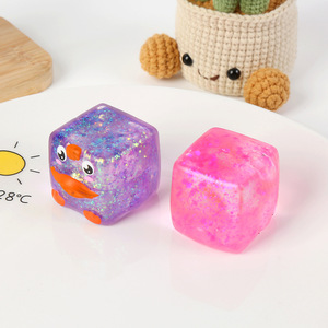 Jouet créatif en forme de cube à presser, animaux scintillants, jouets souples anti-stress, cadeaux pour enfants et adultes, vente en gros de cubes jouets - Product Image 3