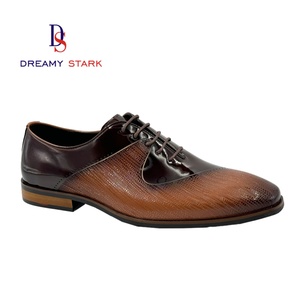 Chaussures habillées Oxford de luxe vintage pour hommes, en cuir véritable, légères et confortables, pour l'automne, avec logo personnalisé - Product Image 1