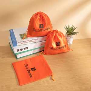 Sacs en satin d'usine, sacs à cordon en tissu satiné, pochettes anti-poussière personnalisées en satin pour lingerie et perruques, impression sur soie - Product Image 5