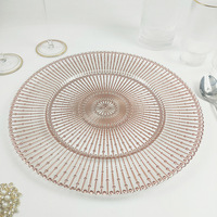 Ensemble d'Assiettes de Verre Design Perlé de Luxe Européen Forme Ronde Embossée Or Assiette de Chargeur Verre pour Décoration de Table de Mariage
