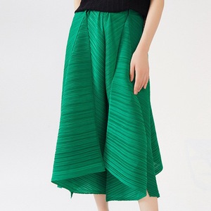 Nouvelles culottes plissées Miyake pour femmes, style décontracté, coupe irrégulière, taille haute, palazzo plissé - Product Image 6