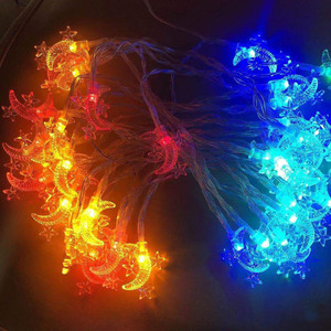 Guirlande lumineuse à piles LED décorative de Noël transfrontalière Petit pendentif étoiles et lunes clignotantes avec fil noir Indice IP44 - Product Image 3