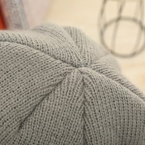 Nuevo sombrero de piel de melón perforado hip-hop de color sólido para Otoño e Invierno gorro de hilo de punto cálido - Product Image 3