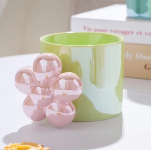 Apariencia de alta calidad y colorida para el desayuno, cerámica <span class=keywords><strong>con</strong></span> <span class=keywords><strong>flores</strong></span> <span class=keywords><strong>a</strong></span> juego, asa única para beber agua. - Product Image 2