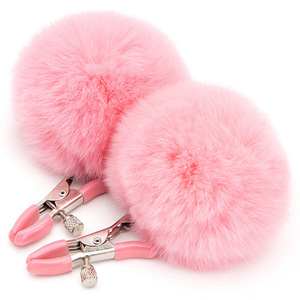 Pinces à tétons rouges en fourrure, jouets de stimulation mammaire pour adultes - Product Image 3