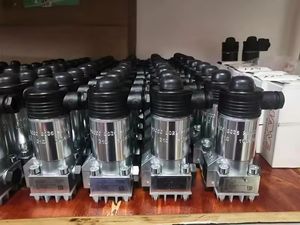 ขายดี ชุดควบคุมไฮดรอลิกแบบสัดส่วน 0811404703 4WRLE10W1-80SJ-3X/G24K0/A1M - Product Image 6