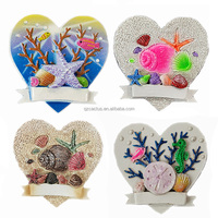Souvenirs de Porto Rico : Globe à neige personnalisé, thème monde marin, avec planche de surf, étoile de mer, conque, escargot, tongs et plage néon