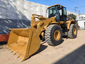 Chargeuse sur pneus Caterpillar 966H d'origine, modèle 2023, 6 tonnes, 4,2 mètres cubes, pour fermes - Prix réduit, moteur d'occasion, pompe hydraulique - Product Image 4
