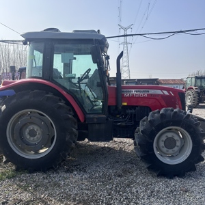 Tractor Agrícola <span class=keywords><strong>Massey</strong></span> <span class=keywords><strong>Ferguson</strong></span> 1204 de <span class=keywords><strong>Segunda</strong></span> <span class=keywords><strong>Mano</strong></span>, Tracción en las Cuatro Ruedas, Motor Diésel de 4 Cilindros, Personalizable, 90% Nuevo, Cabina Cerrada - Product Image 3