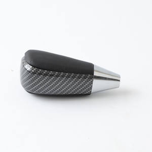 Pommeau de levier de vitesse en cuir et fibre de carbone pour Toyota Land Cruiser 200 FJ20 2008-2017, pommeau de levier de vitesse ergonomique - Product Image 1