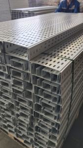 Canaux de câblage perforés à structure solide de type cheminée pour applications à usage intensif - Product Image 6