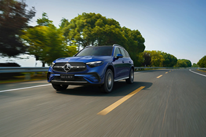 Mercedes-Benz GLC 2026 300 L 4MATIC Dynamic <span class=keywords><strong>SUV</strong></span> 7 Posti di Alta Qualità con il Miglior Comfort e Design Interno, Guida a Sinistra - Product Image 2