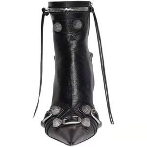 Chaussures tendance pour femmes grandes tailles, talons hauts, bout pointu, bottes d'hiver, clous, fermeture éclair latérale, bottes à la cheville pour femmes - Product Image 3