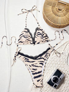 Conjunto de Bikini de Dos Piezas para Mujer con Logotipo Personalizado OEM al por Mayor, Estampado de Cebra, Halter Triangular, Traje de Baño con Tanga - Product Image 5