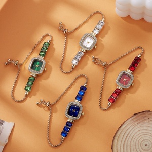 Reloj de pulsera a la moda para mujer, reloj de joyería con esfera cuadrada y diamantes de imitación, reloj de pulsera de cuarzo para mujer, cadena ajustable - Product Image 5