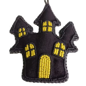 Casa embrujada hecha a mano con cuentas, decoración de Halloween, adorno colgante de casa embrujada de fieltro con cuentas, fabricante y proveedor. - Product Image 1