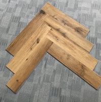 Eichen-Fischgrät PVC SPC Vinylboden 6mm Wasserdicht Umweltfreundlich Rutschfest Klick-Installation Modern für Büro Hotel Schule