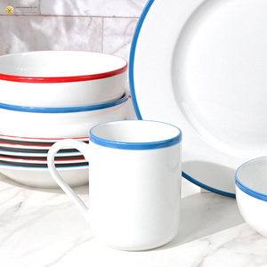 Service de vaisselle de luxe en porcelaine blanche nordique européenne à motif végétal, bord large rouge et bleu, empilable, pour hôtels et restaurants commerciaux - Product Image 3