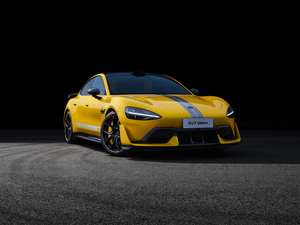 Hiệu suất cao Xiaomi SU7 Ultra EV cho những người đam mê theo dõi ngày & đi lại đô thị - Product Image 2