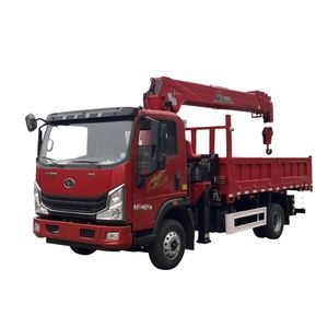 Grúa Sinotruk Howman 3650 con Distancia entre Ejes de 3650 mm, Motor Yuchai de 160 CV, Chengli Changwei, 7 Toneladas, Pluma Recta de 5 Secciones - Product Image 1