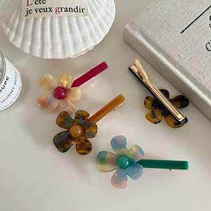 YJL Fermaglio per Capelli a Forma di Fiore Colorato, 7,5 cm, in Acetato, Elegante Clip per Frangia, Stile Retrò e Dolce - Product Image 2