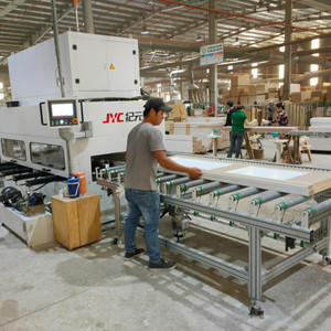 آلة تجميع إطارات الأبواب الخشبية الصلبة بالتردد الراديوي، بيع مباشر من المصنع - Product Image 3