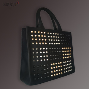Borsa <span class=keywords><strong>in</strong></span> Tela con Borchie da Donna - Nuova Tendenza 2026 Borsa alla Moda Personalizzata di Grande Capacità - Product Image 3