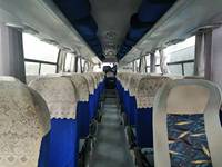 Autobus d'occasion Yutong ZK6110, 47 places, configuration 2+2, porte centrale, toilettes, moteur Yuchai, prix bas, autocar d'occasion personnalisé
