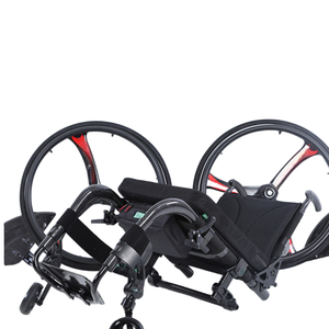 Fauteuil roulant sportif en fibre de carbone, pliable, pour personnes handicapées, fauteuil roulant manuel en alliage d'aluminium 100 kg - Product Image 2