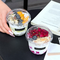 Gobelets en plastique PET transparent avec couvercles jetables pour dessert Parfait crème glacée aux fruits Boba thé et boissons à base de gâteaux