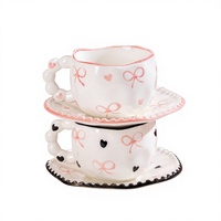 Mug en porcelaine blanche résistant aux hautes températures, fait main, avec un design de dessin animé créatif, peint à la main avec des couleurs sous glaçure