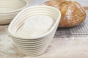 Cestino ovale premium Saint Germain Bakery per lievitazione pane con rivestimento - Brotform per la preparazione di pane bellissimo (10 pollici) - Product Image 6