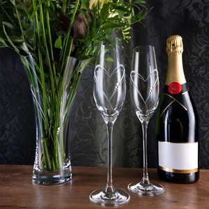 Ensemble de 2 verres à prosecco personnalisés fabriqués à la machine, design 'cœurs' avec cristaux <span class=keywords><strong>Swarovski</strong></span>, flûtes à champagne à long pied - Product Image 2