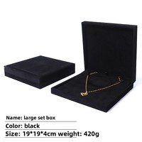 Nouvelle boîte d'emballage de bijoux rectangulaire en velours à motif uni sans fermeture avec anneau lumineux LED pour bracelet, pendentif et collier
