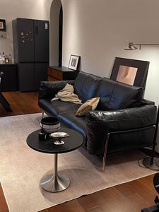 Minimalist isches <span class=keywords><strong>Bauhaus</strong></span> im Vintage-Stil Dreisitzer-Designer-<span class=keywords><strong>Sofa</strong></span> aus schwarzem Leder für kleine Wohnungen - Product Image 3