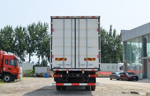 China Cargo Box Trucks 4x2 40ft 26ft camión caja con puerta trasera para la <span class=keywords><strong>venta</strong></span> - Product Image 6