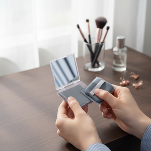 High Quality Oil Blotting <b>Paper</b> with Puff and <b>Mirror</b> Case Budget-Friendly Option - Product Image 3