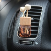 Flacon de parfum pour voiture unique de 8 ml, accessoires de décoration automobile personnels, flacon de parfum en verre, désodorisant d'air, design