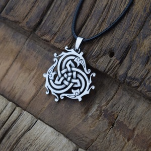 Collar con Colgante de Dragón Medieval Triskelion, Joyería Animal Triple Celta, Cadena de Cuerda - Product Image 2