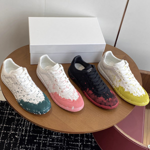 <span class=keywords><strong>Chaussures</strong></span> de skate classiques rétro polyvalentes en cuir véritable pour couple, respirantes, avec motif graffiti et éclaboussures d'encre - Product Image 1
