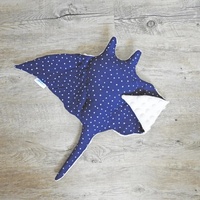 Adorable peluche à pois bleu marin en peluche Manta Ray pour enfants et collectionneurs