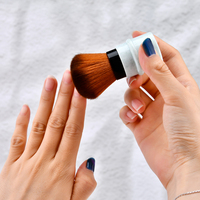 Pinceau Kabuki rétractable à motif marbré avec logo personnalisé, poils synthétiques doux, portable, pour le blush et la poudre libre, idéal pour les voyages
