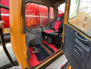 SANY STC1000 grue de camion utilisée 100 tonnes charge de levage faibles heures de travail bonne condition pompe à moteur roulement boîte de vitesses caractéristiques de base - Product Image 4