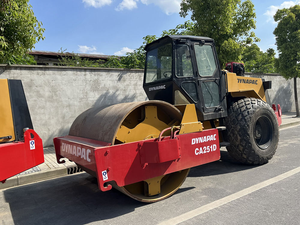 Grande remise Dynapac CA251D Rouleau compresseur d'occasion pour la construction Fonctions puissantes avec moteur et composants du noyau de la pompe - Product Image 6