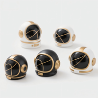 Pot Sukulen Resin Astronot Lucu, Pot Bunga Astronot Putih untuk Dekorasi Meja, Hadiah Luar Angkasa Unik untuk Anak-Anak, 4x4x5 Inci