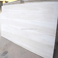 Planche en bois de Paulownia collée sur mesure