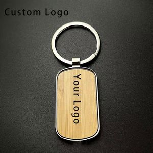 Porte-clés en bois de hêtre en forme de cœur, personnalisables pour des cadeaux sur mesure - Product Image 3